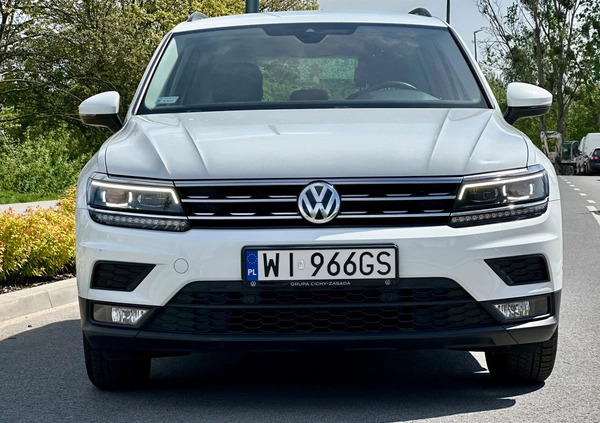 Volkswagen Tiguan cena 93000 przebieg: 129418, rok produkcji 2017 z Piaseczno małe 106